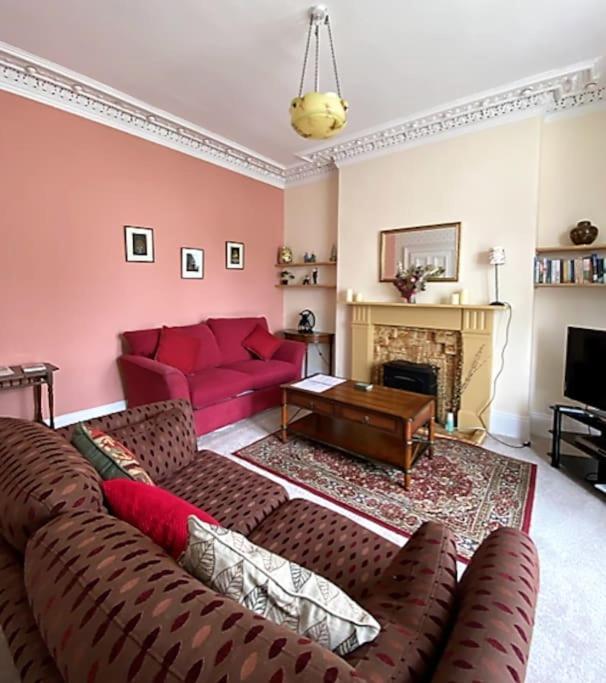St John'S Flat Spacious Accomodation Dalry  Kültér fotó